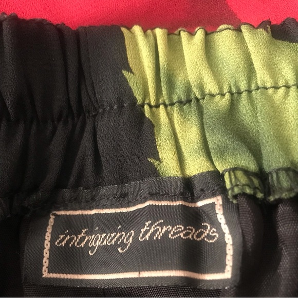 Loud Red Rose Pattern Skirt Y2k Large Flower Pattern skirt. - Picture 4 of 8